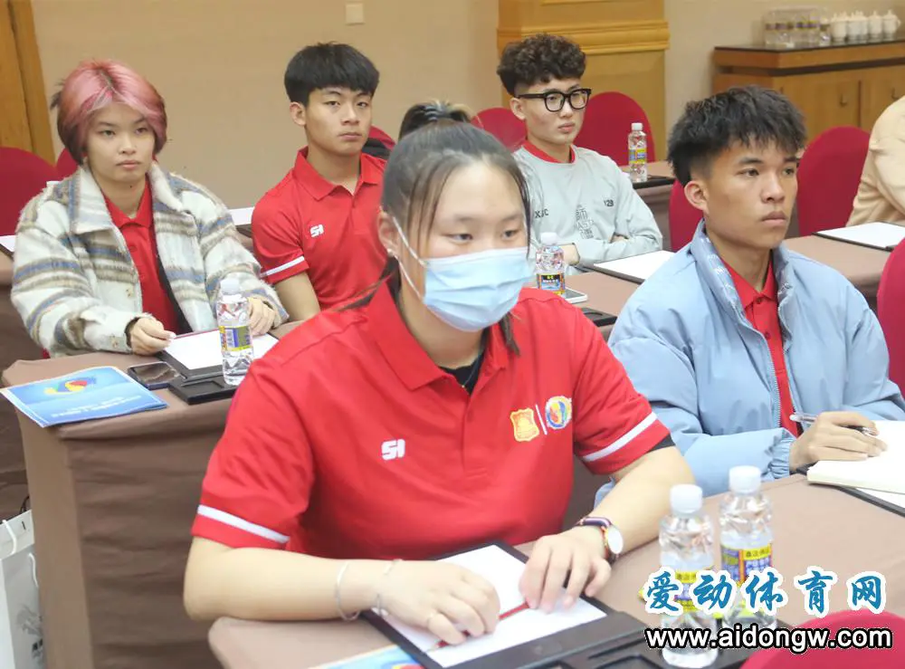 如何结合瑜伽提升篮球运动员的协调性_1